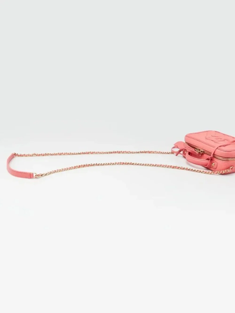 Chanel Pink Caviar Quilted Leather Filigree Small Vanity Case Bag